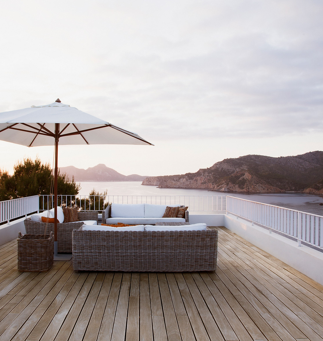 patio furniture modern deck