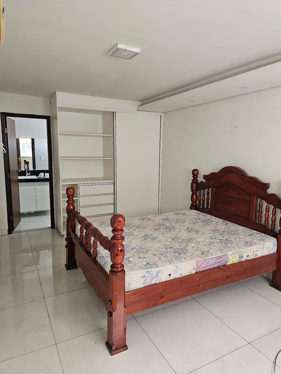 Miniatura: ALUGUEL 341 - CENTRO, 4 SUÍTES