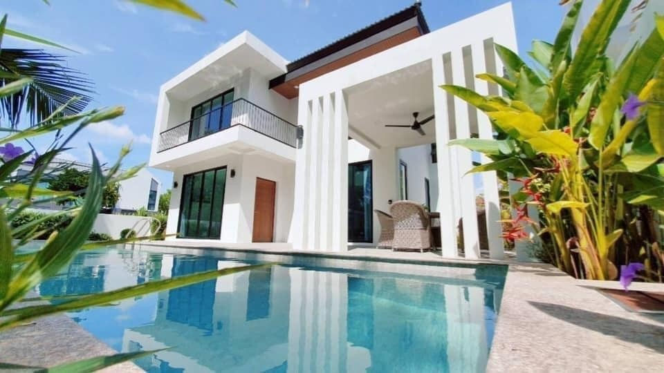 บ้านโมเดิร์นพร้อมสระว่ายน้ำส่วนตัว ที่จะมาเติมเต็มของคุณ เพียงหลักล้านเท่านั้น