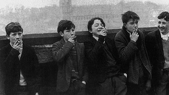 Una foto di Mario Dondero in Grand'Italia, film documentario per la regia di Simone Aleandri