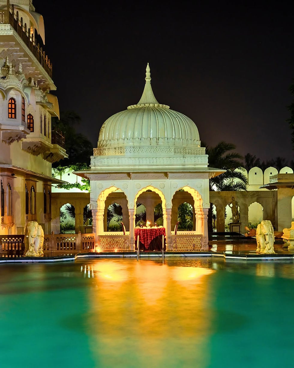 Nestled amidst nature, in the scenic view of Aravalli Hills, the Shiv Vilas resort provides a respite away from the bustling city and busy life