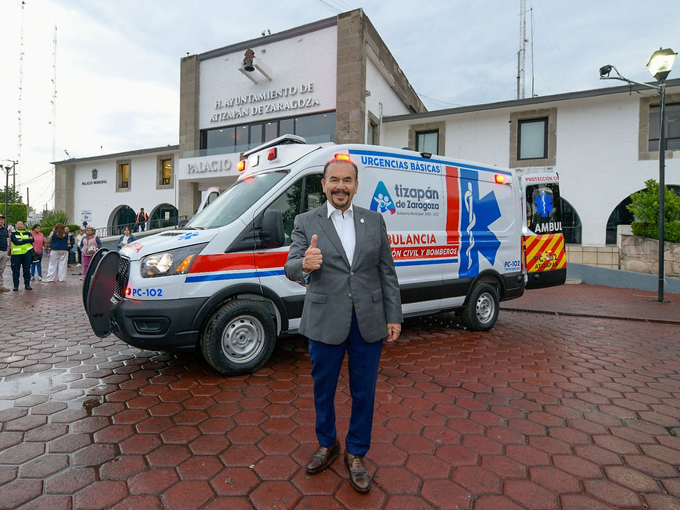 Más equipo para salvar vidas: Pedro Rodríguez entrega ambulancia a Protección Civil
