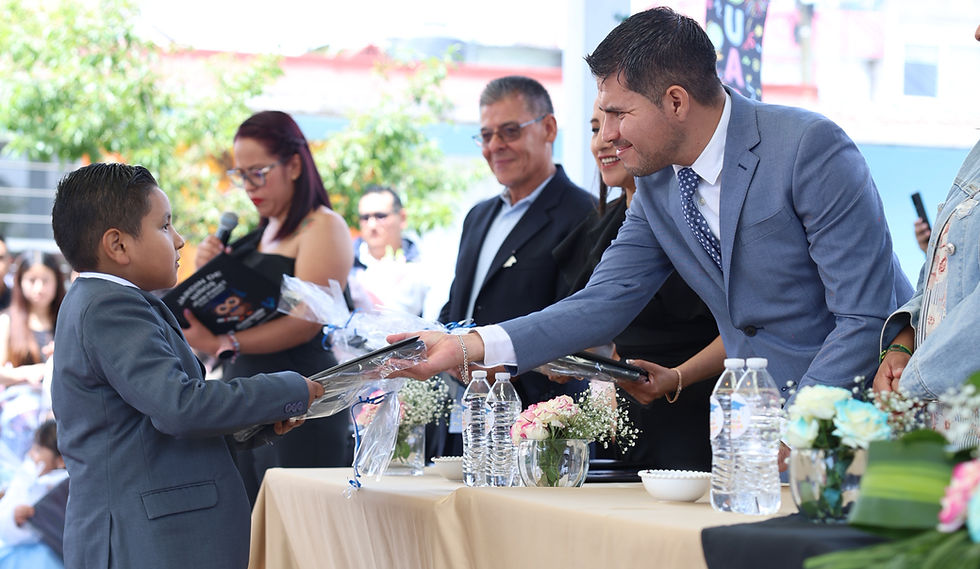 Más becas, mejores escuelas y apoyos para 27 mil alumnos: así cierra Huixquilucan el ciclo escolar 2025-2026