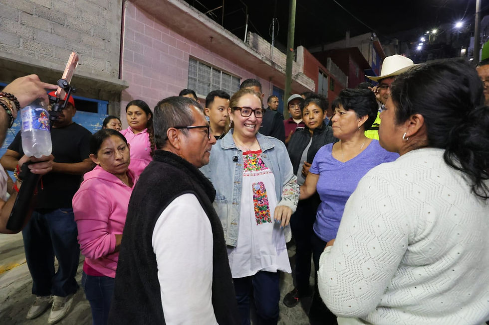 Azucena Cisneros lleva iluminación y mejora del abasto de agua a la parte alta de San Andrés de la Cañada