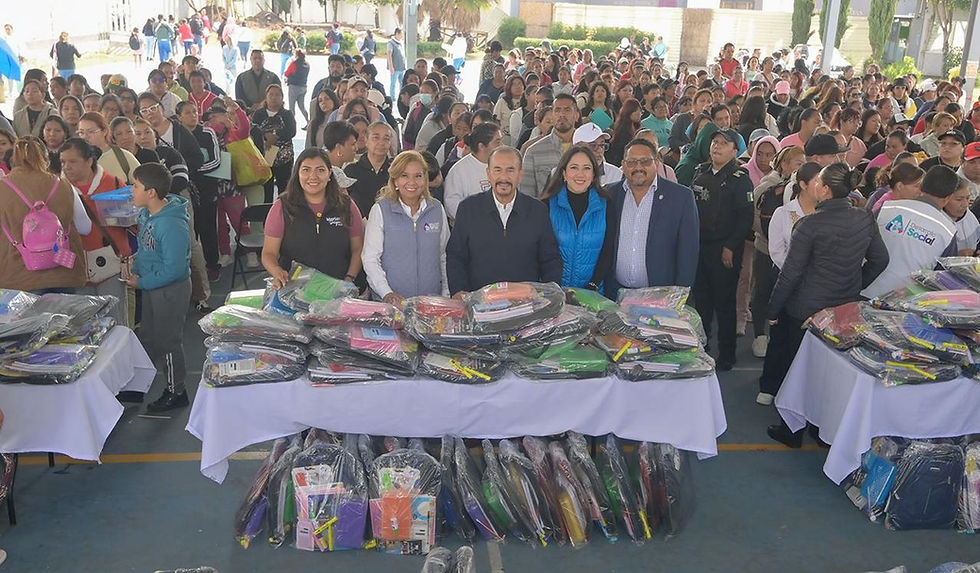 Pedro Rodríguez arranca entrega de 10 mil kits escolares gratuitos en Atizapán