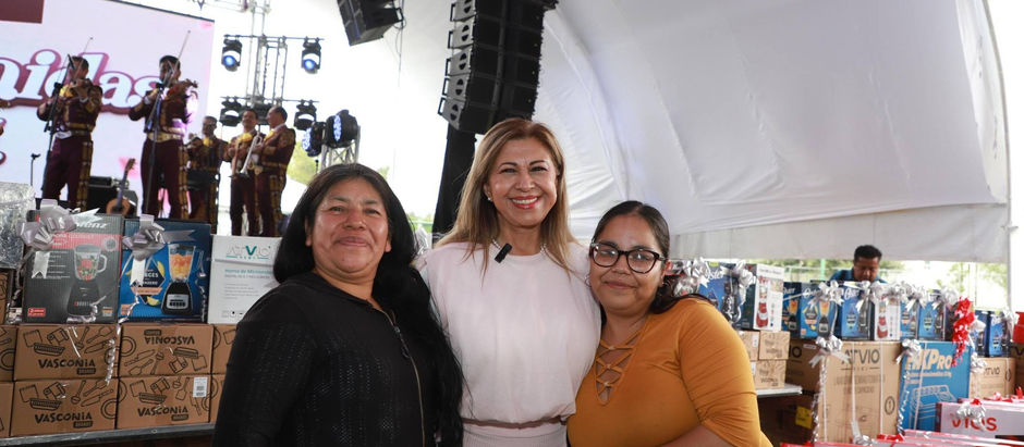 Juanita Carrillo festeja a las mamás de Cuautitlán con espectáculo de Jorge Muñiz, mariachi Gama Mil y grandes rifas