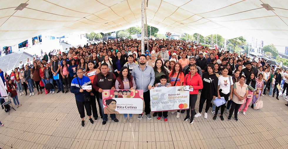 Isaac Montoya respalda entrega de apoyos educativos en beneficio de más de 2 mil estudiantes de Naucalpan