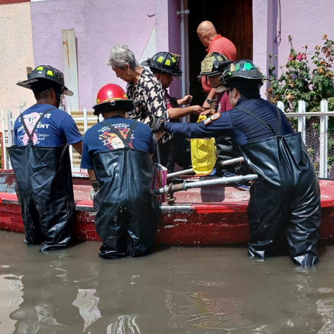 Raciel Pérez Cruz refuerza operativo de emergencia; avanzan labores de rescate y desagüe en Los Reyes Ixtacala