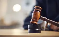 responsabilites-administratives-avocat-1024x683.jpg.webp