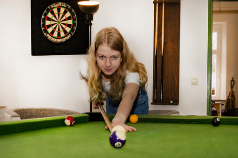 Offener Bereich Billard.jpg