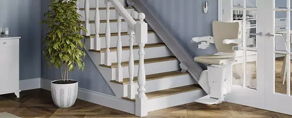 Comment installer un monte escalier dans sa maison à Lauzach ?