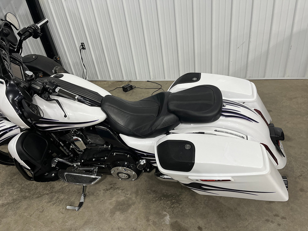 Thumbnail: 2016 Harley Davidson CVO Streetglide