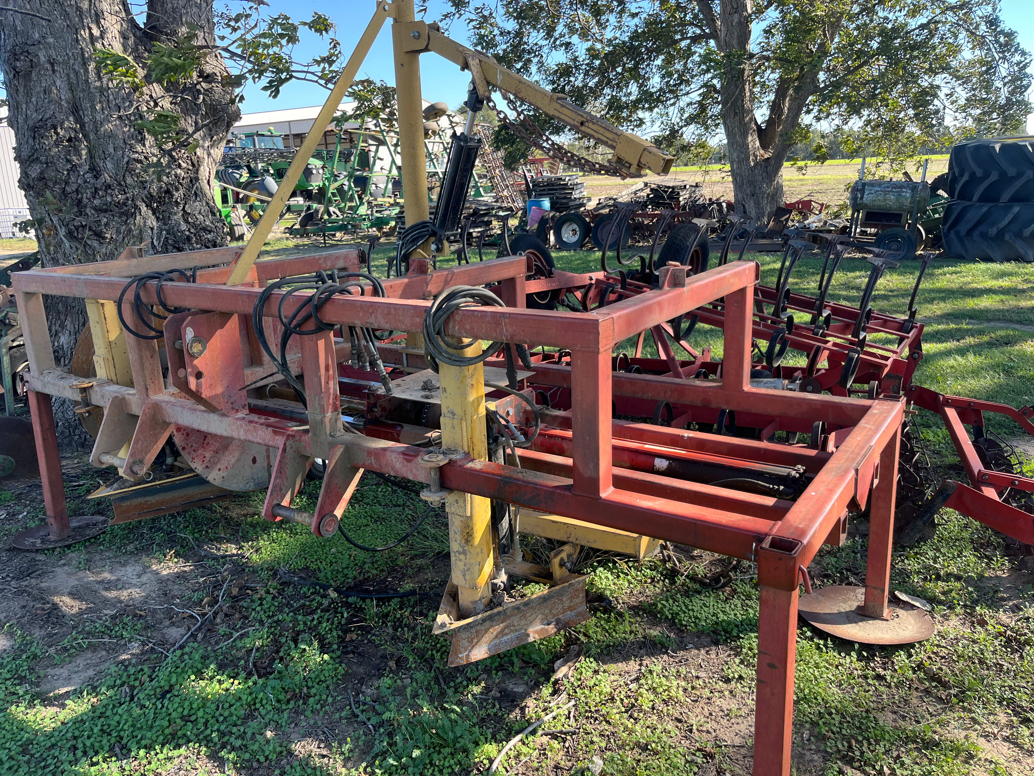 POLY PIPE ROLLER MACHINE W/BOOM