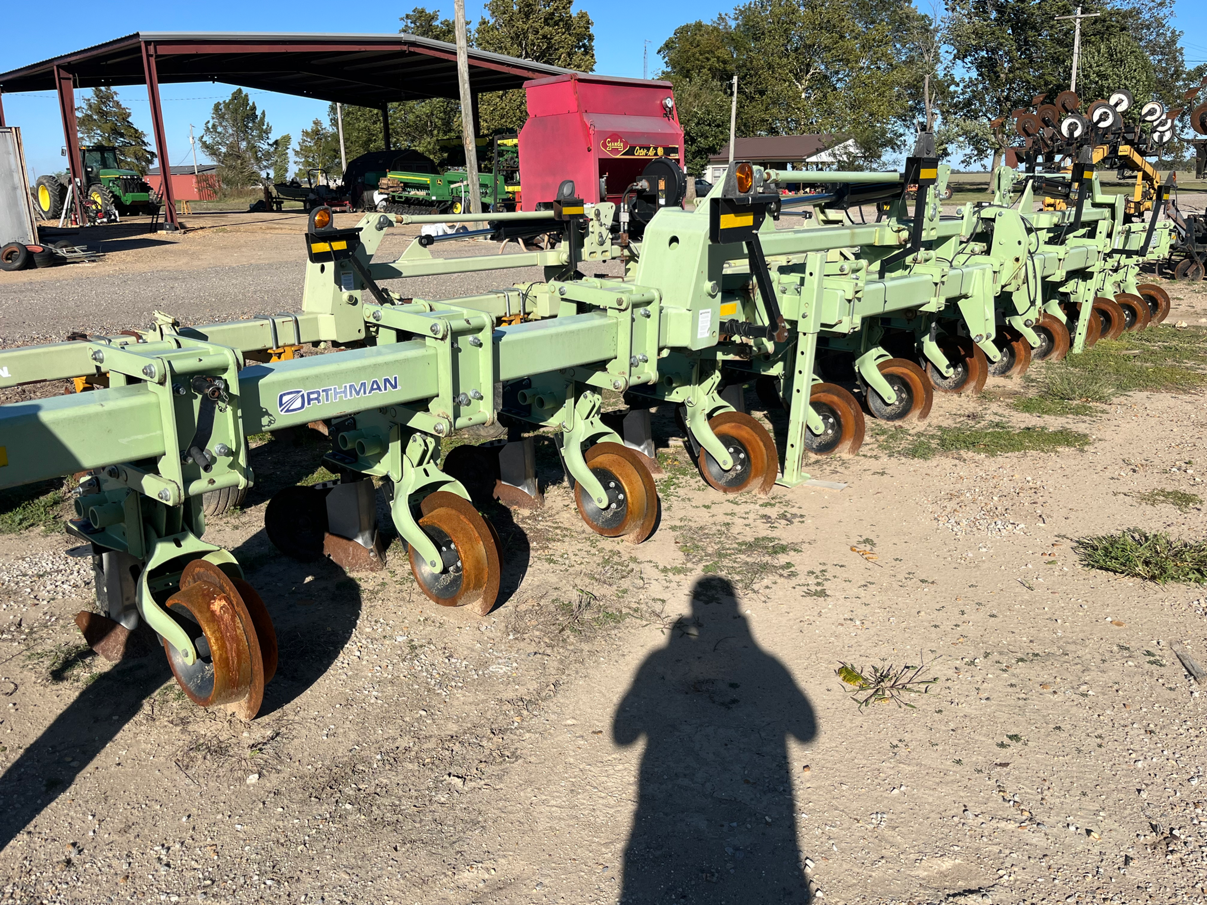 ORTHMAN 8385 12-ROW LISTER CULTIVATOR