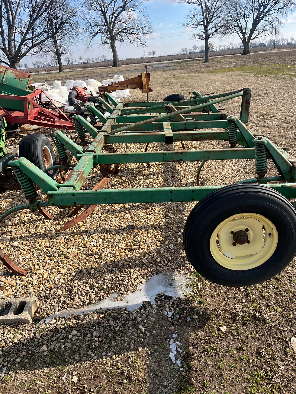 Thumbnail: John Deere 3pt Chisel Plow