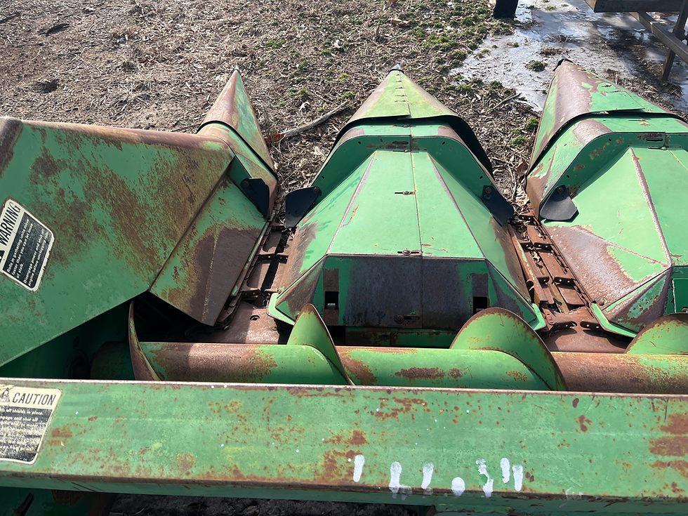 Thumbnail: John Deere 444 Model Corn Header (4-row)