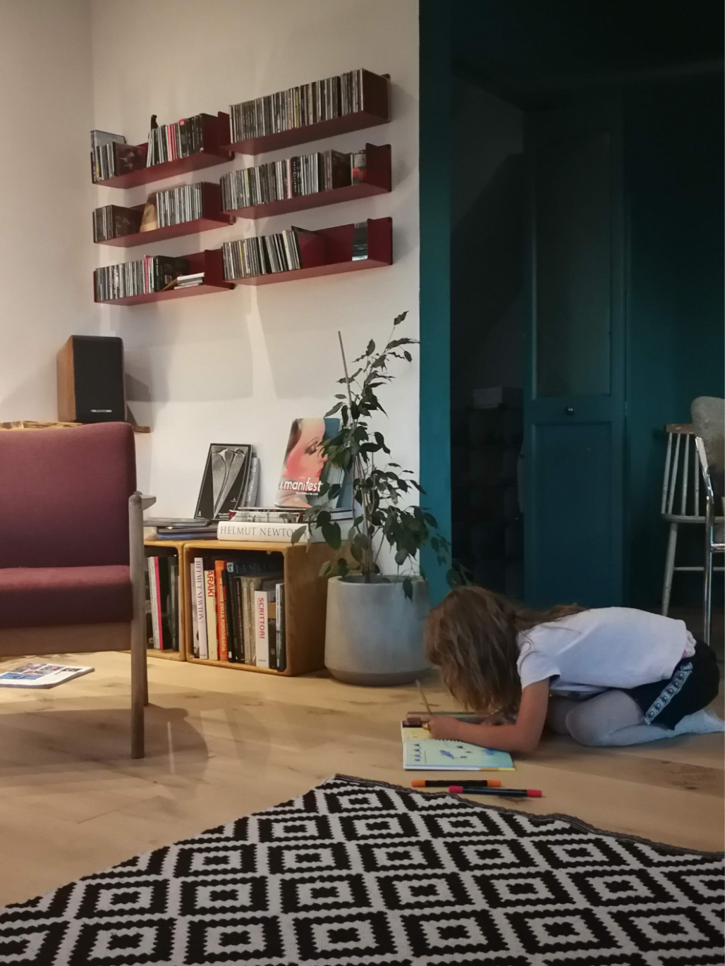 child-drawing-cozy-living-room_edited.png