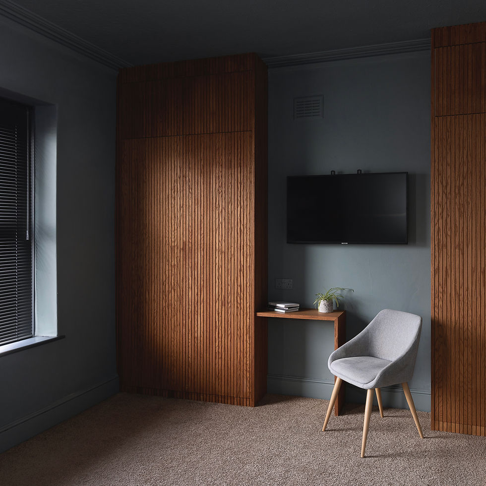 marta-cardiff-bedroom-fayehedges-06-sq_edited.jpg