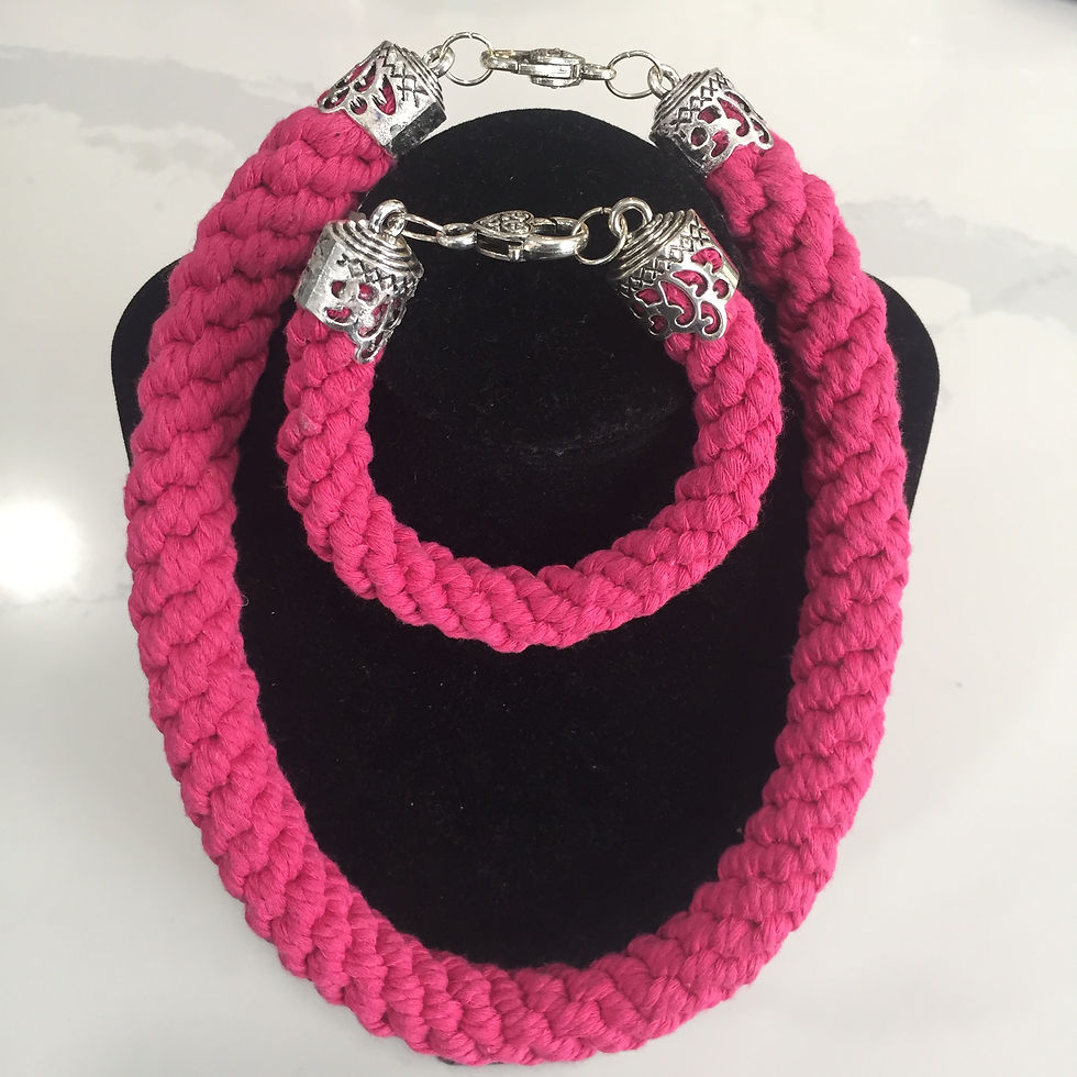 Miniature : Collier en macramé 