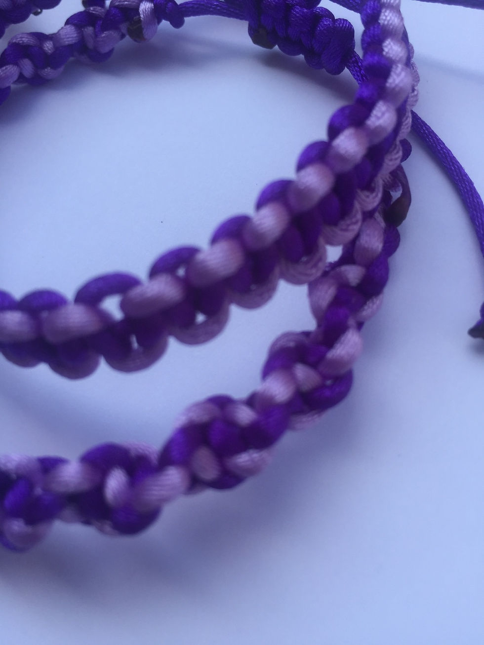 Thumbnail: les 2 bracelets torsadés macramé