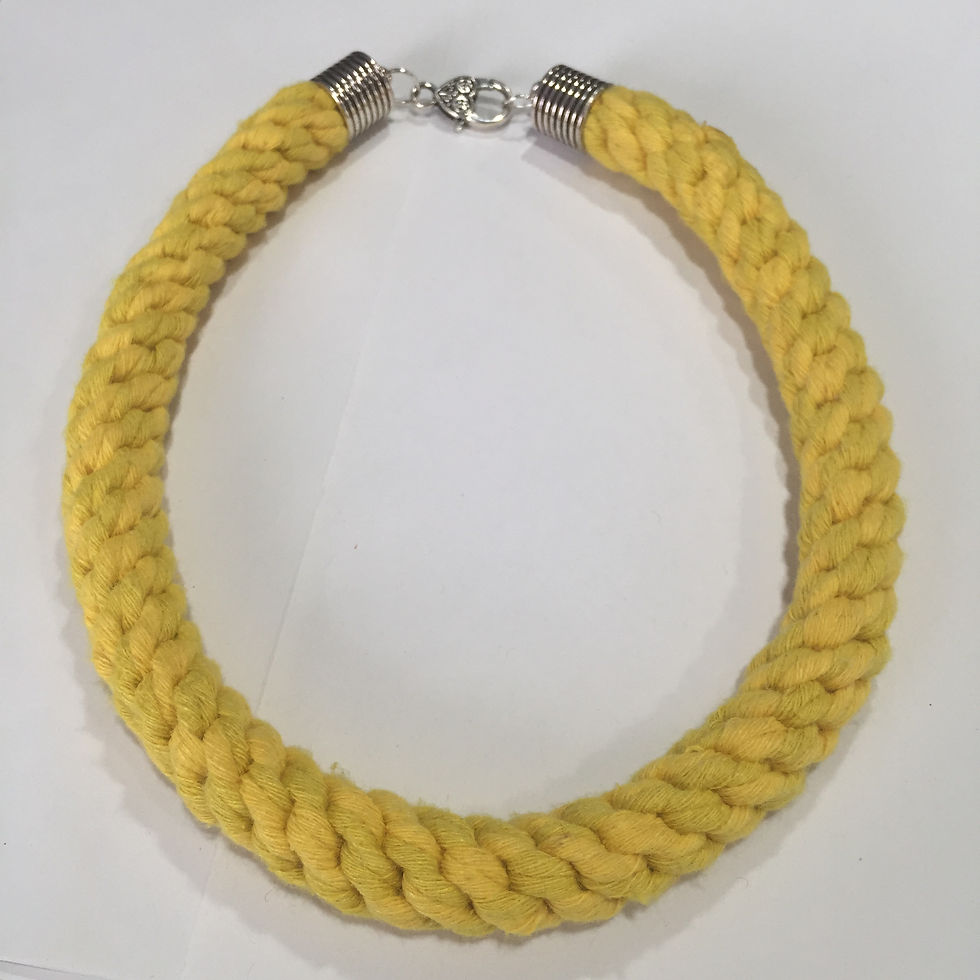 Miniature : Collier en macramé 