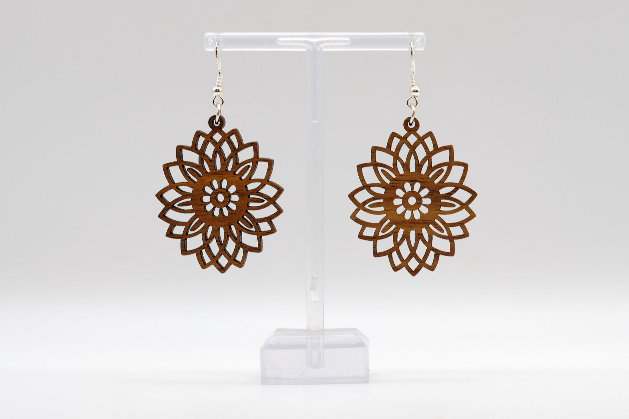 Oak wood earring, flower shape