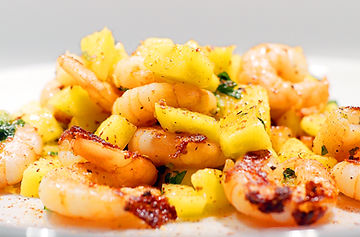 DELICIOUS PALEO RECIPE: MANGO & SCAMPI SALAD