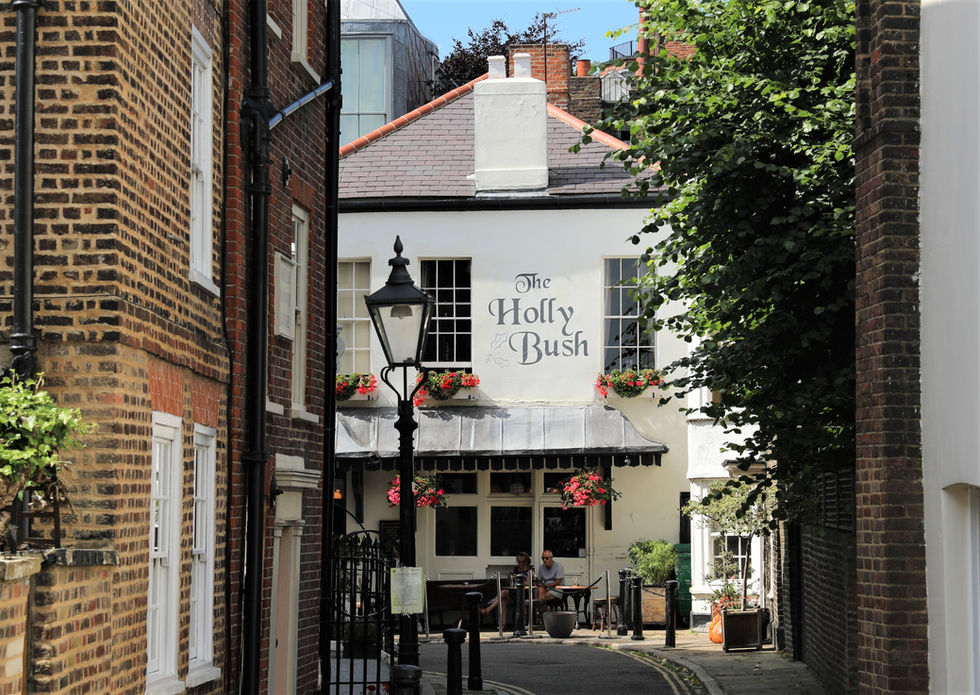 The Holly Bush: the historical pub of Hampstead