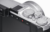 【新聞圖片3】全新徠卡D-Lux7相機裝載124萬像素的3英寸LCD觸控式螢幕.