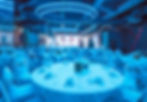 Eventlocation Überblick mit blau beleuchteten runden Galatischen.