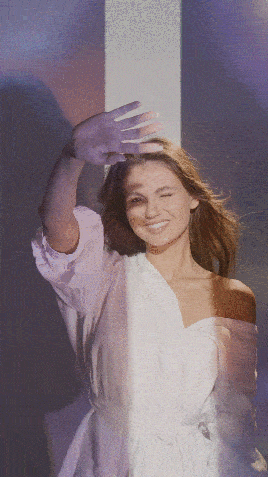 MummEditV3-TwoLogosH264_2-ezgif.com-optimize.gif