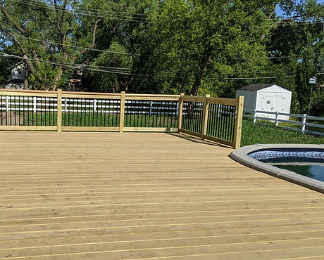 Decks%20%26%20Stairs%208_edited.jpg