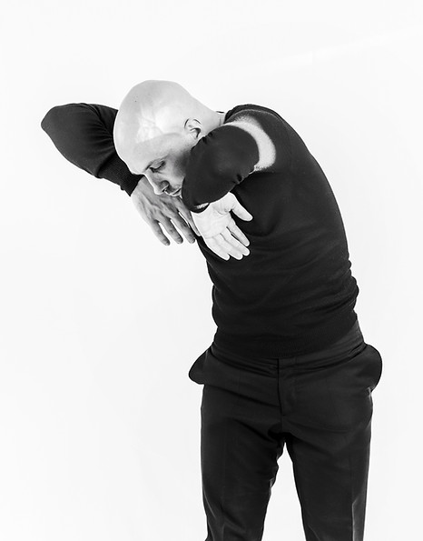 danseur contemporain_edited.jpg