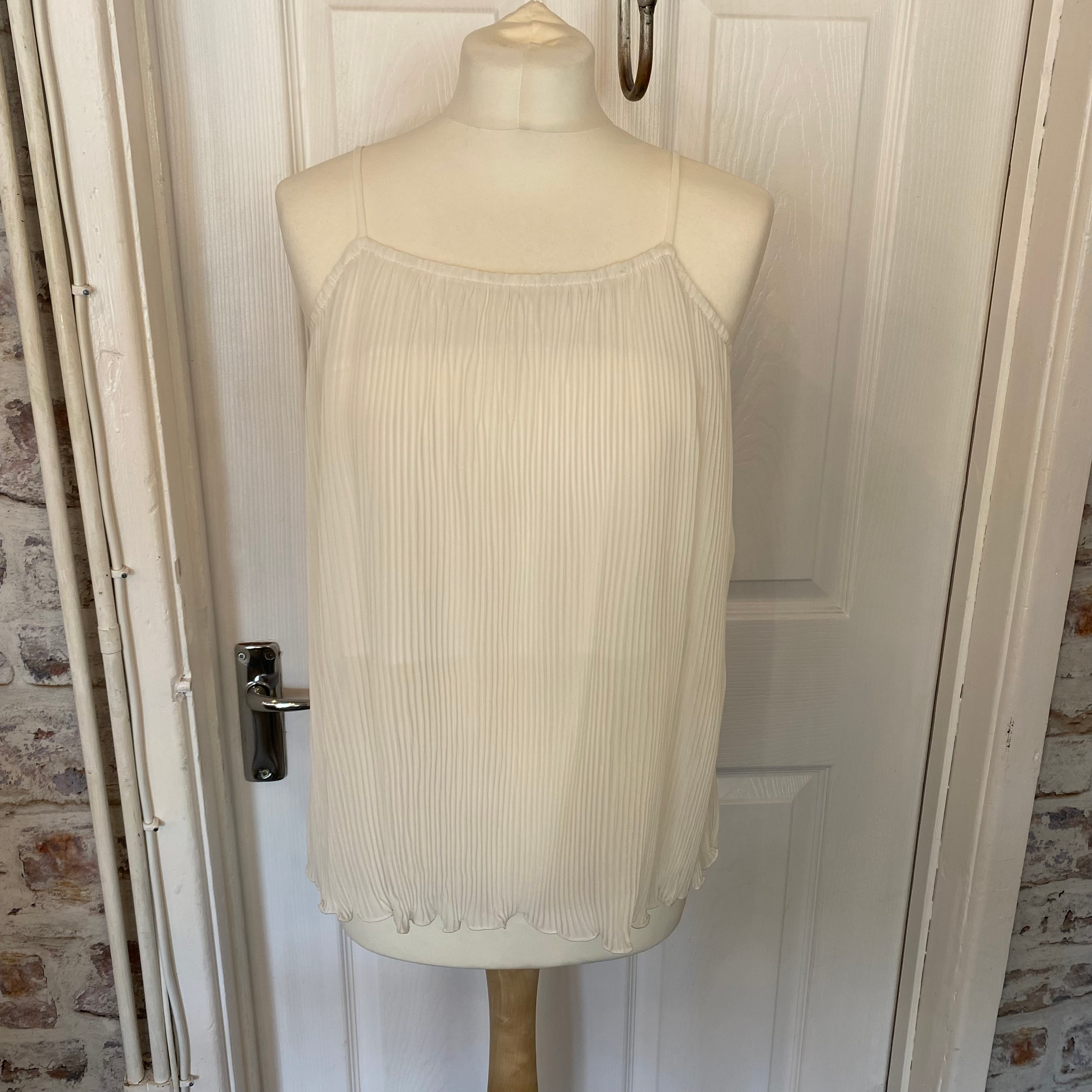 WHITE SHEER PLISSE CAMI