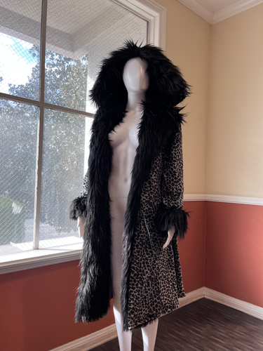 Vintage-style reversible long coat | Feenix Furs