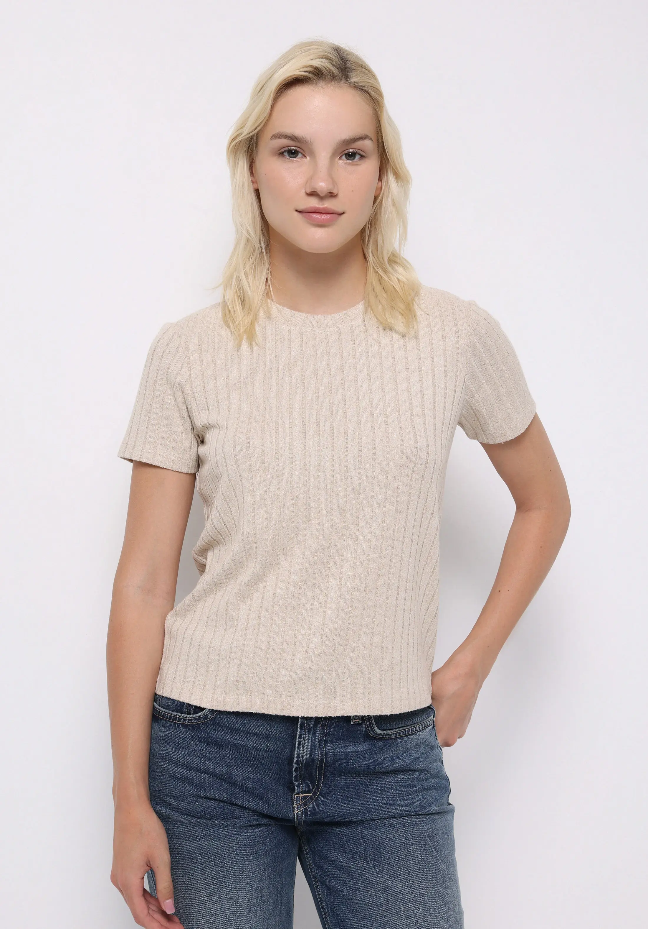 بلوزة ستاتي