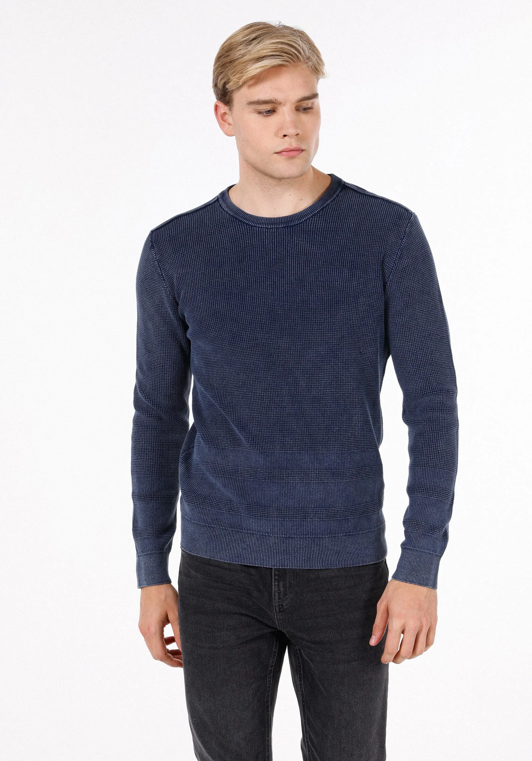 بلوزة  رجالي