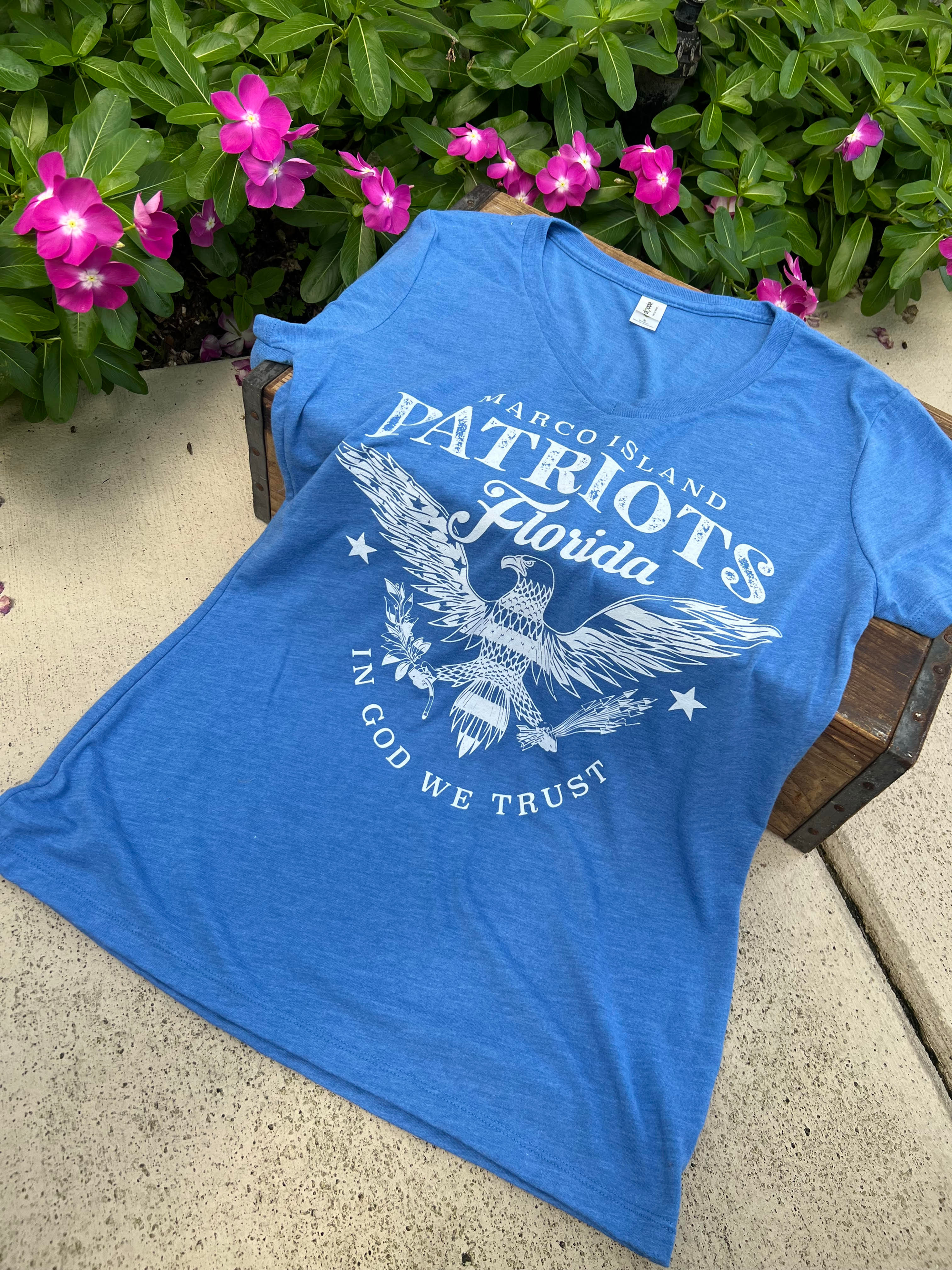 Women's Short Sleeve Super Soft Vintage Logo Teeshirt in Blue