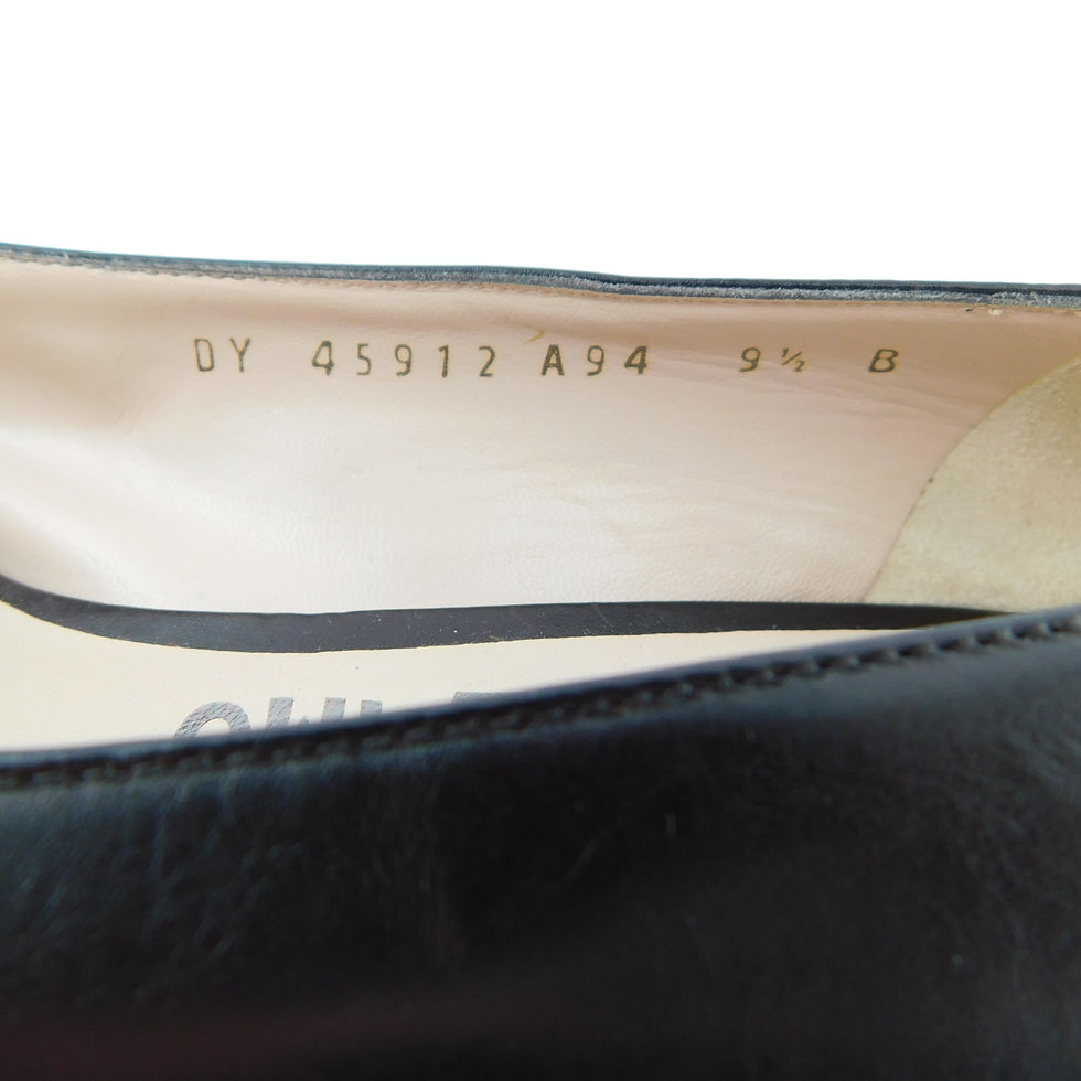 Thumbnail: FERRAGAMO Size 9.5 Brown Leather Logo Snub Nosed Heels Pumps Shoes