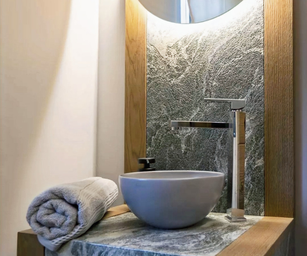 Verde Jaco/Emerald Crest Custom Bathroom