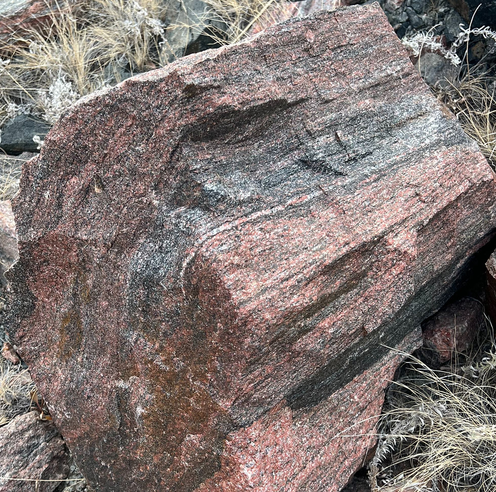 Wrangler Red Gneiss/Granite