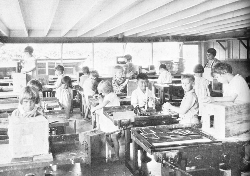 Hanahauoli Shop 1920's