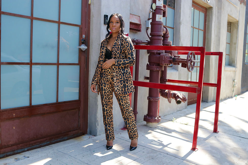 Thumbnail: Leopard Head 2 Toe Suit