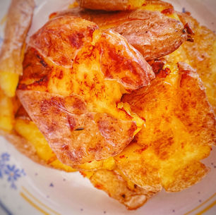 PATATES TAPÉES (PAPAS APLASTADAS)