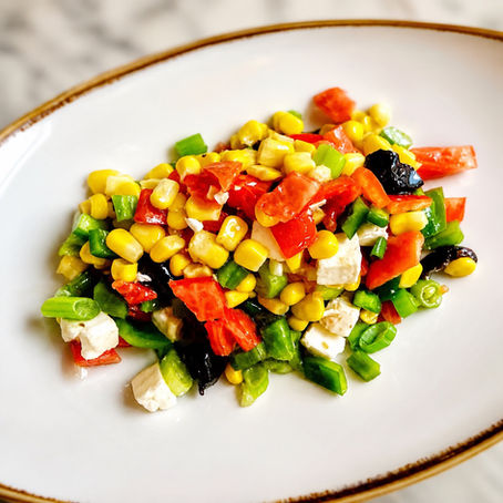 SALADE GRECQUE, MAÏS TOMATES ET FETA