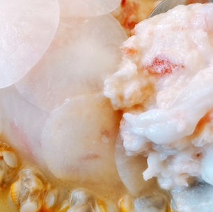 DÔME DE LANGOUSTINES ET CRABE, ÉCAILLES DE NAVET