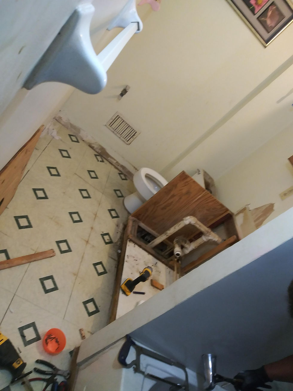 Before Bathroom Remodel Dayton Ohio