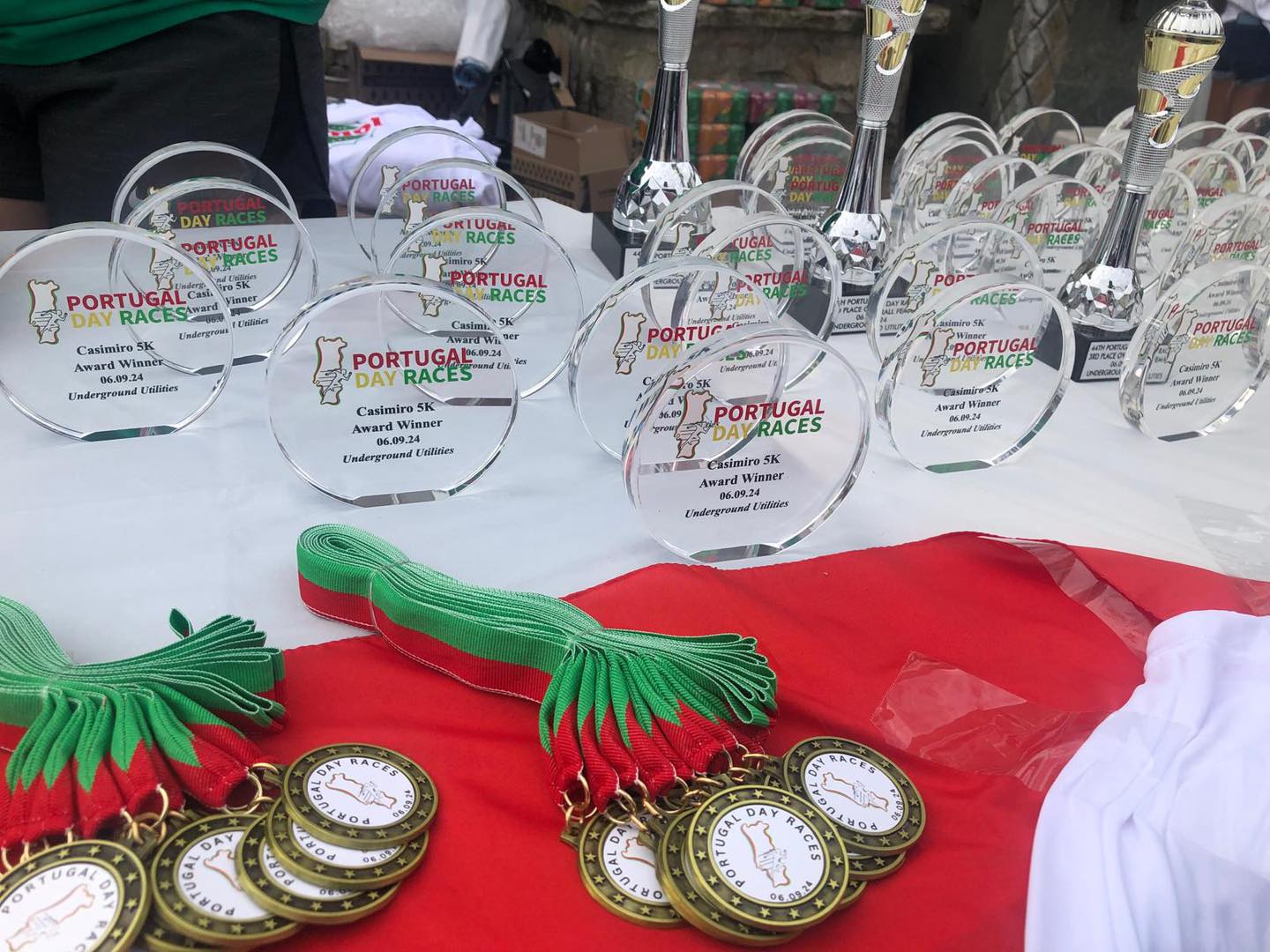 Plaque, medals, Portugal Day Races, Newark