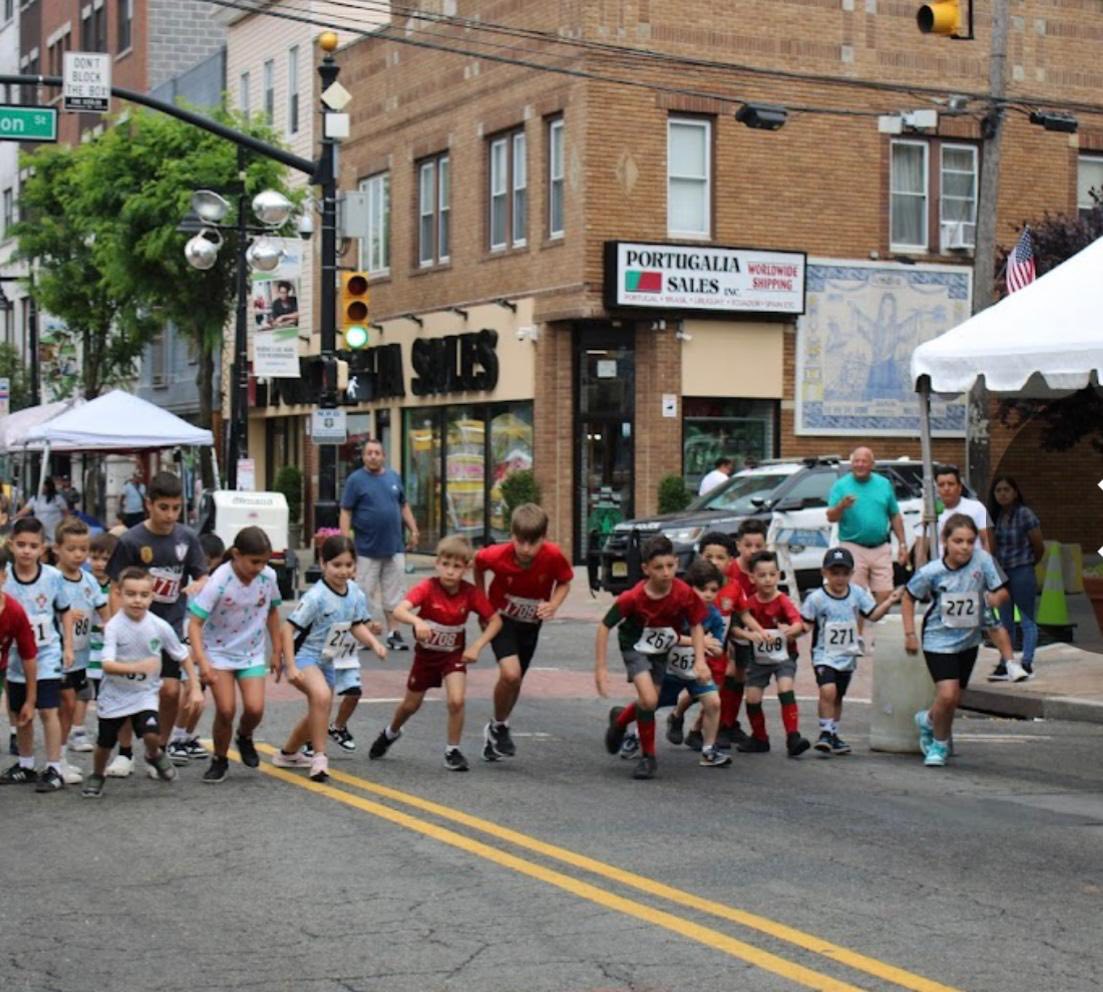 Youth Race, Portugal Day Races, Ferry Street, Newark