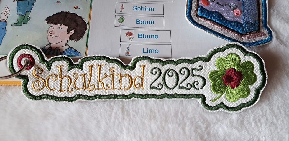 Miniaturbild: Stickdatei ITH "Schulkind 2025" Glücks-Anhaenger